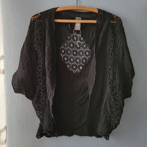 NWOT Vince Camuto black Kimono. Boho style lace.